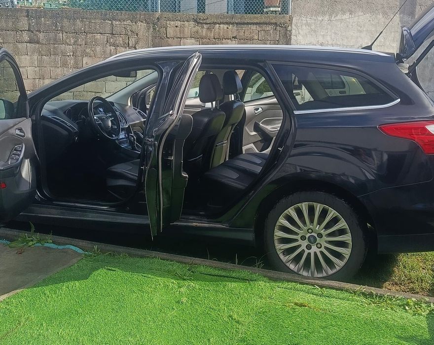 Para Mecânicos ou Entendidos – Carro Excelente, mas precisa de reparo.