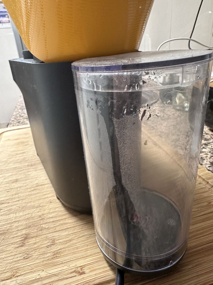 Maquina de cafe Nespresso Vertuo (oferta de capsulas)