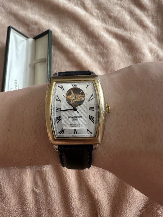 Продам часы Romanson Adel