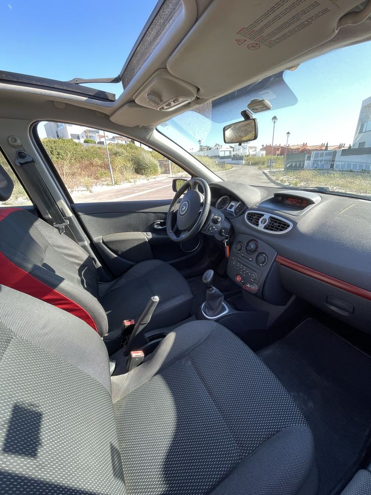 Renault clio 1.2 16v ripcurl full extras
