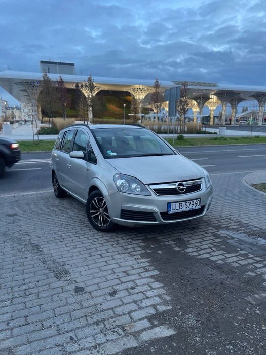Opel Zafira B 1.6 LPG**Zamiana **Gwarancja**Klima**Hak**7-osobowy**