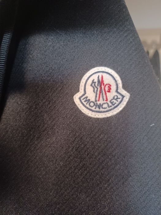 Kurtka-plaszcz Moncler rozmiar M-L .nowy