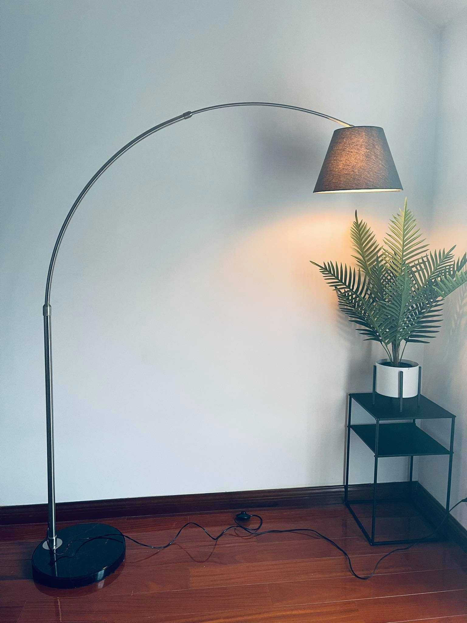 Lampa podłogowa stojąca łuk podstawa czarny marmur