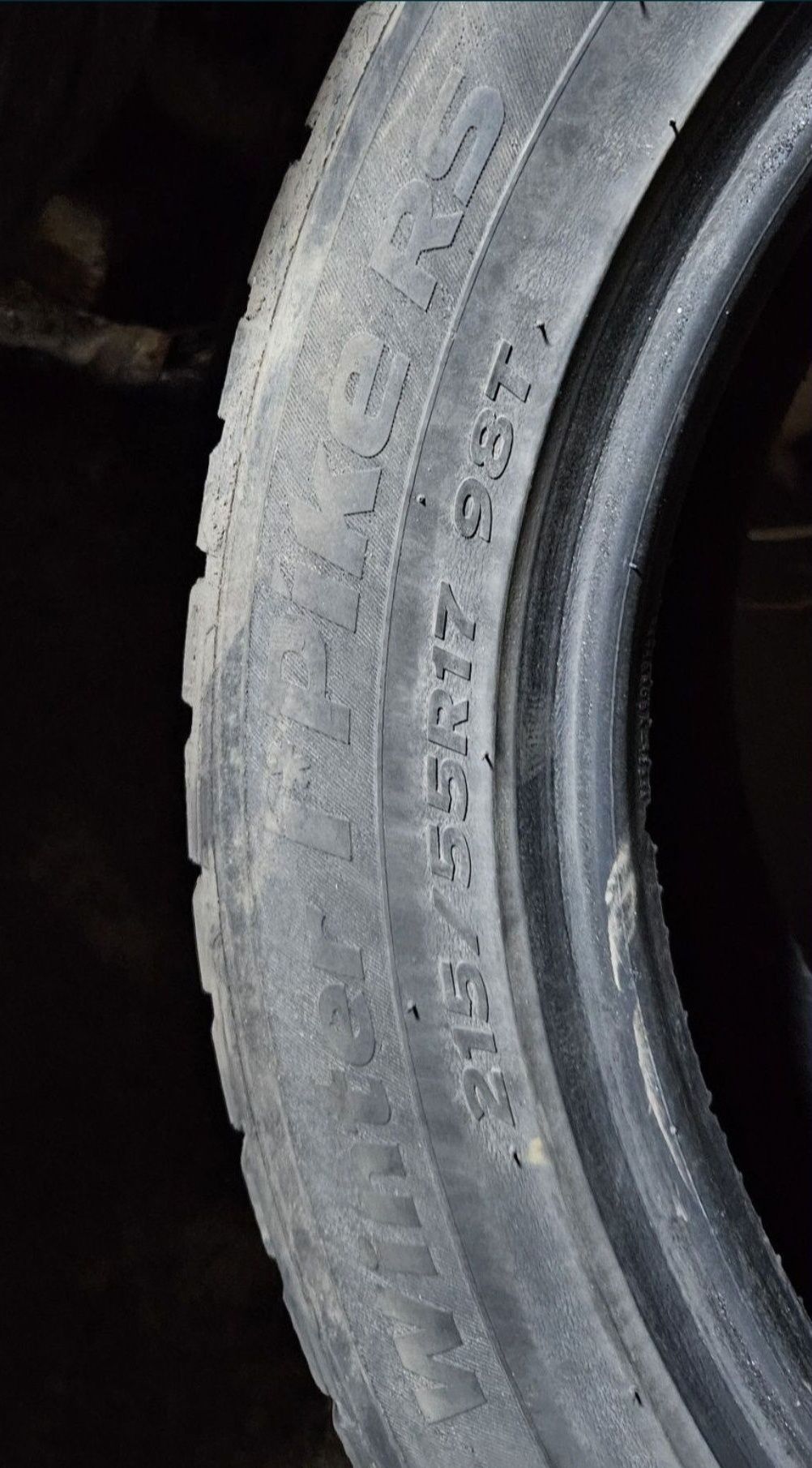 Шины зима Hankook  215/55/R17