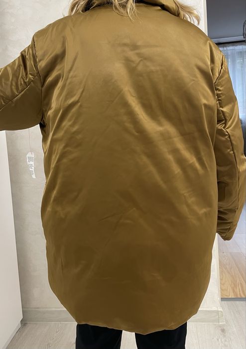 Жіночий пуховик фірми ASOS та жіноча Шапка з натурального хутра