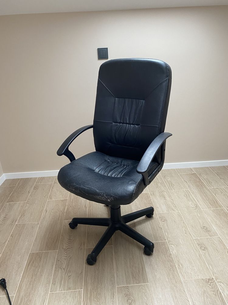Fotel obrotowy komputerowy biurowy krzeslo czarny