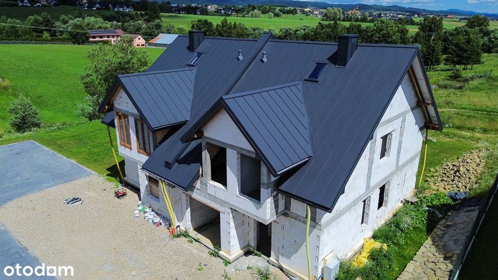 Nowy dom  do indywidualnego wykończenia.