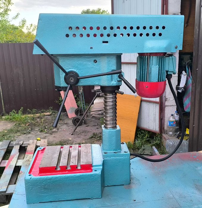 Свердлильний станок 2м112 Komunaras свердлильний верстат