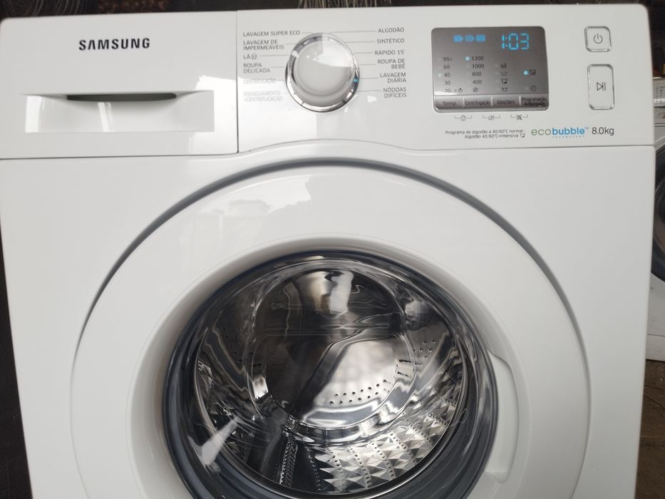Máquina de lavar roupa