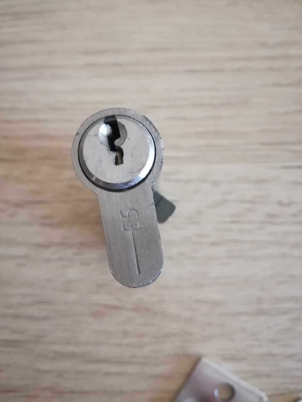 wkładka do drzwi E5 zamek z kompletem kluczy