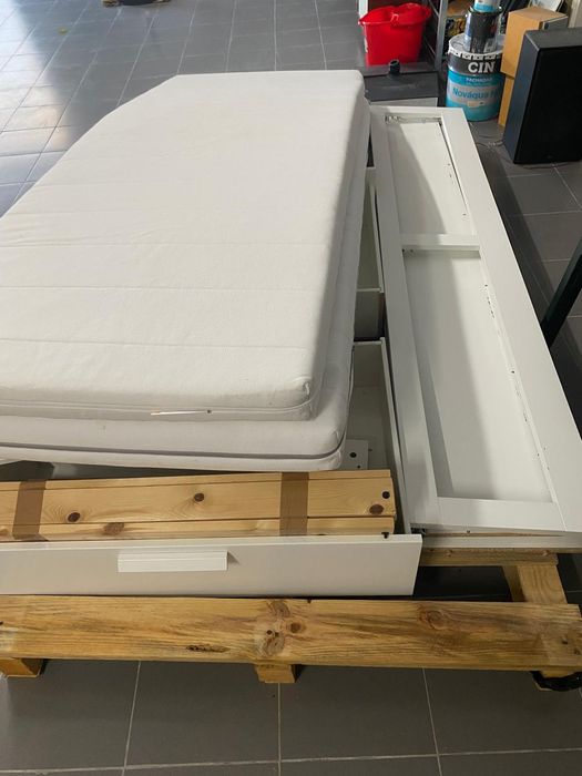 Cama SLÄKT IKEA Dupla e com Arrumação + 2 Colchões