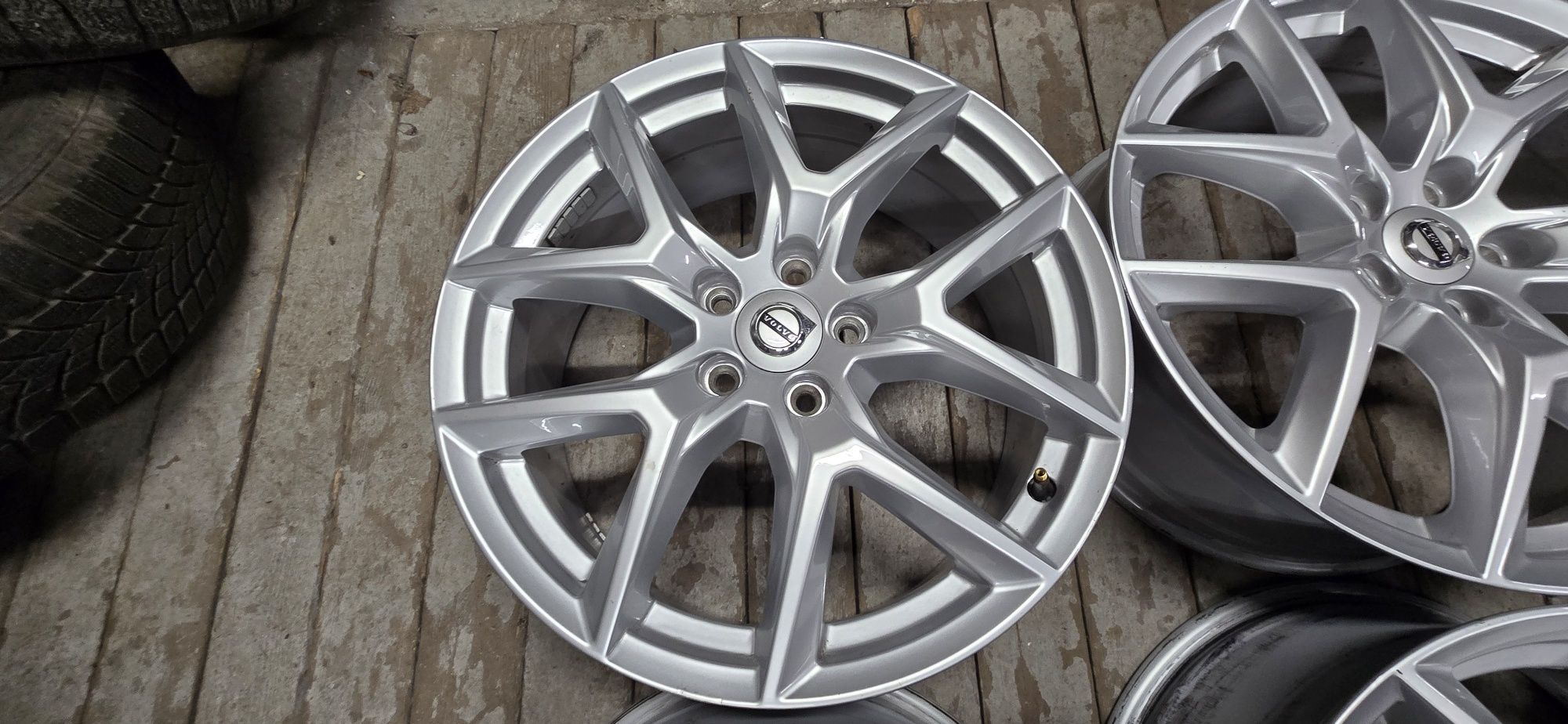 Felgi aluminiowe 18 5x108 et50 Volvo xc60 xc40 xc90 v40 v90
