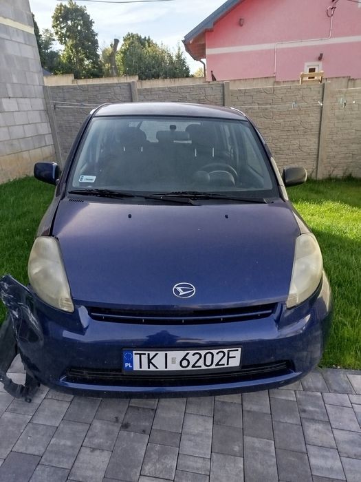 Uszkodzone Daihatsu