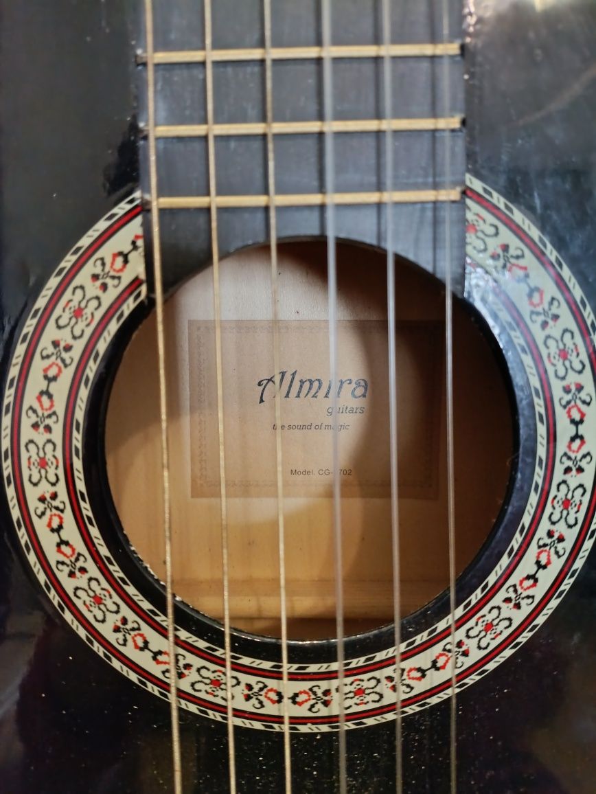 Гитара классическая Итальянская Almirа 4/4 + ремень