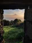Ruinas com terreno