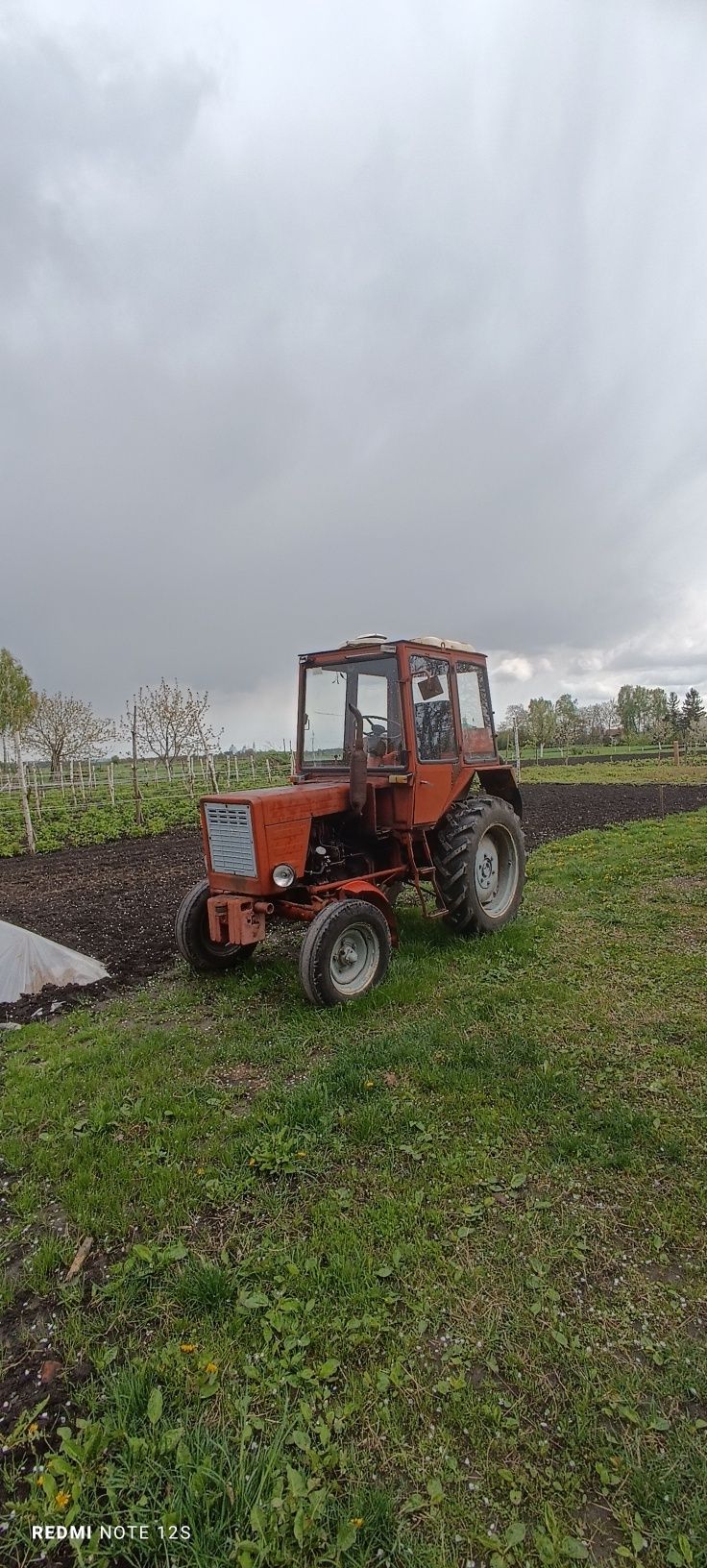 Продам трактор Т-25 з прицепом та навісним