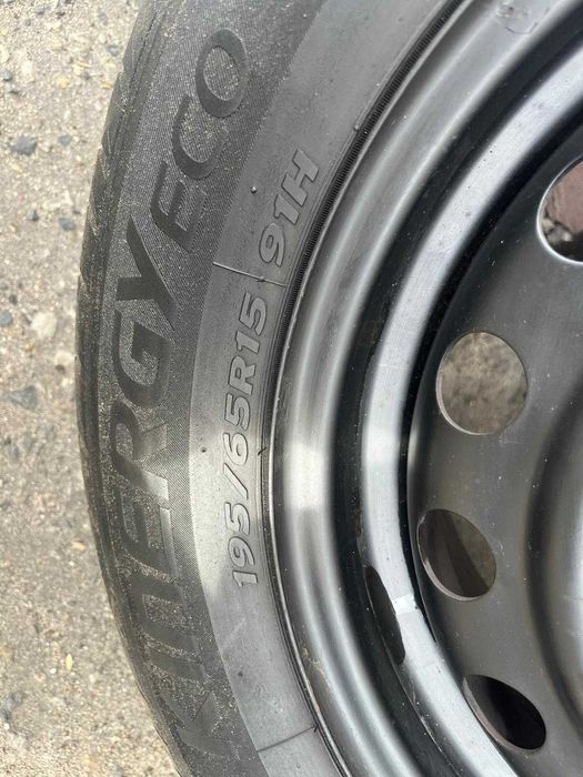 Felgi stalowe 15" 5x114,3 z czujnikami TPMS i oponami