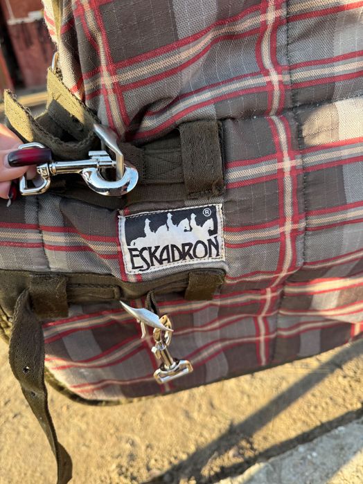 Derka Eskadron w kratę – rozmiar M (135 cm)