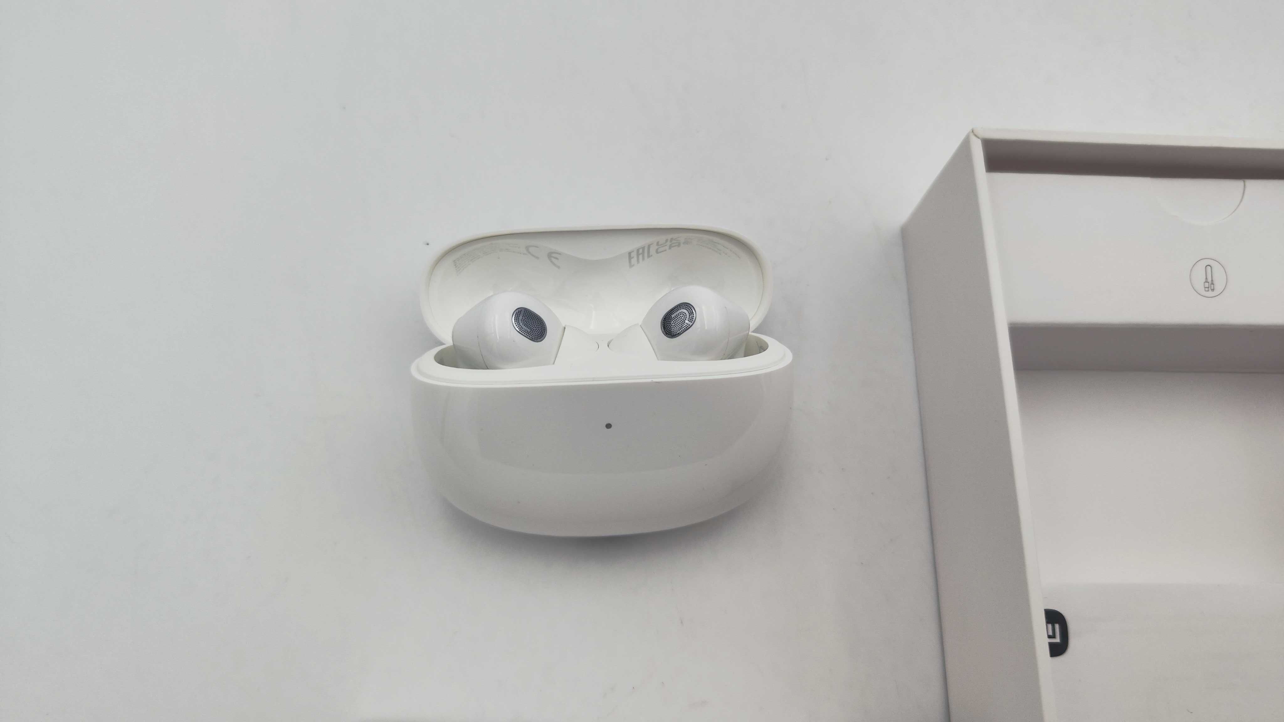 Słuchawki bezprzewodowe douszne Xiaomi Buds 3T Pro (AJ23)