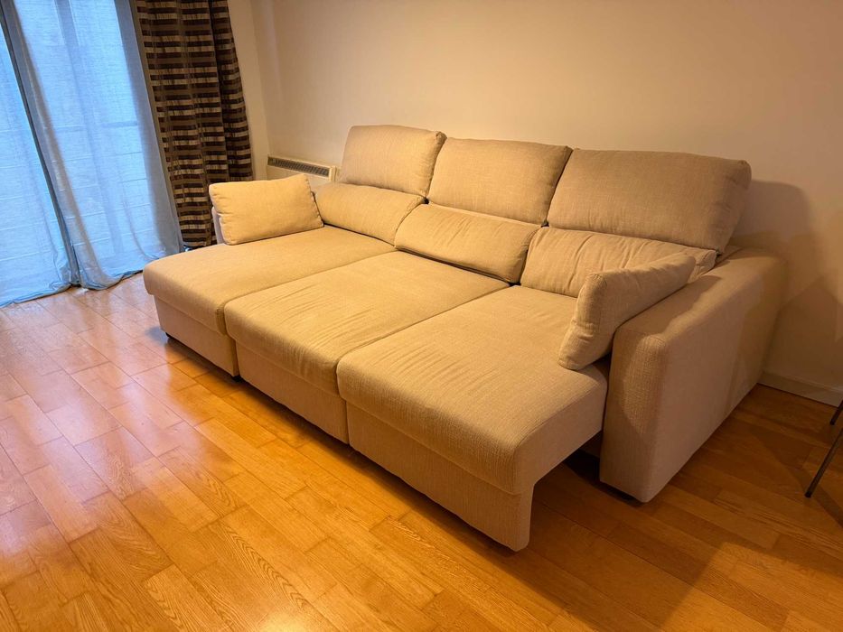 Sofá Eskilstuna IKEA 3 lugares C/chaise long bancos extensíveis c/novo