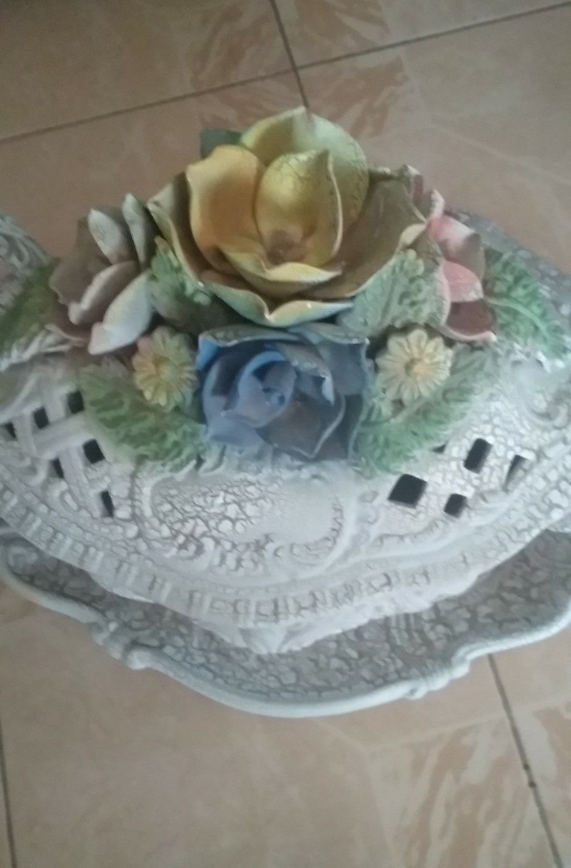 Terrina ornamental pintada