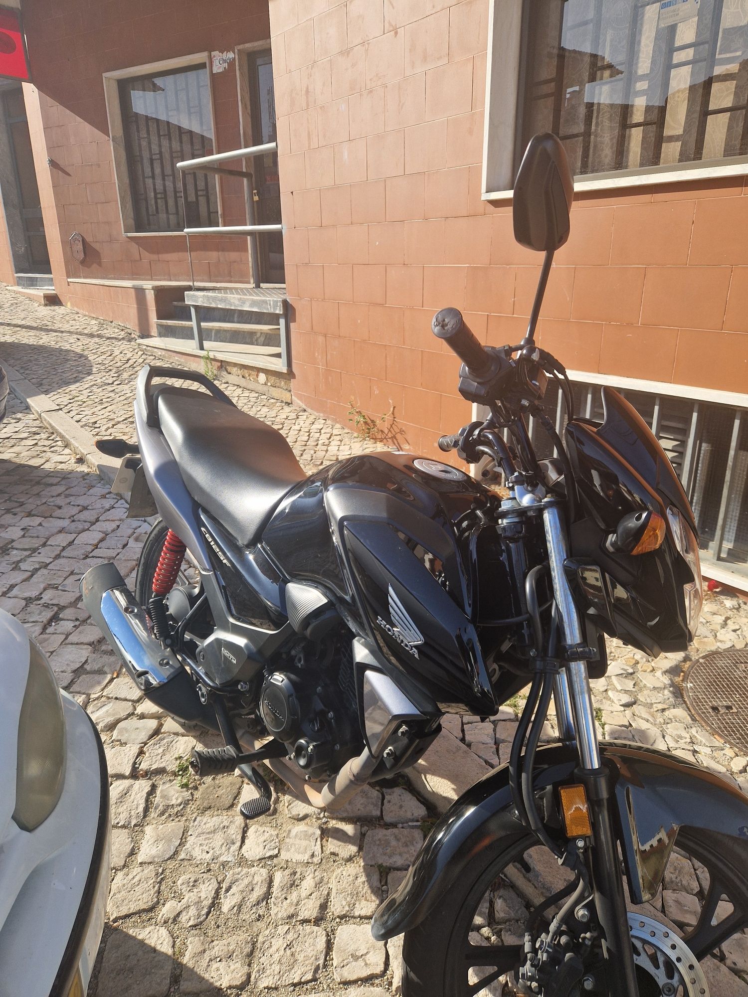 Moto Cb125f 2023
