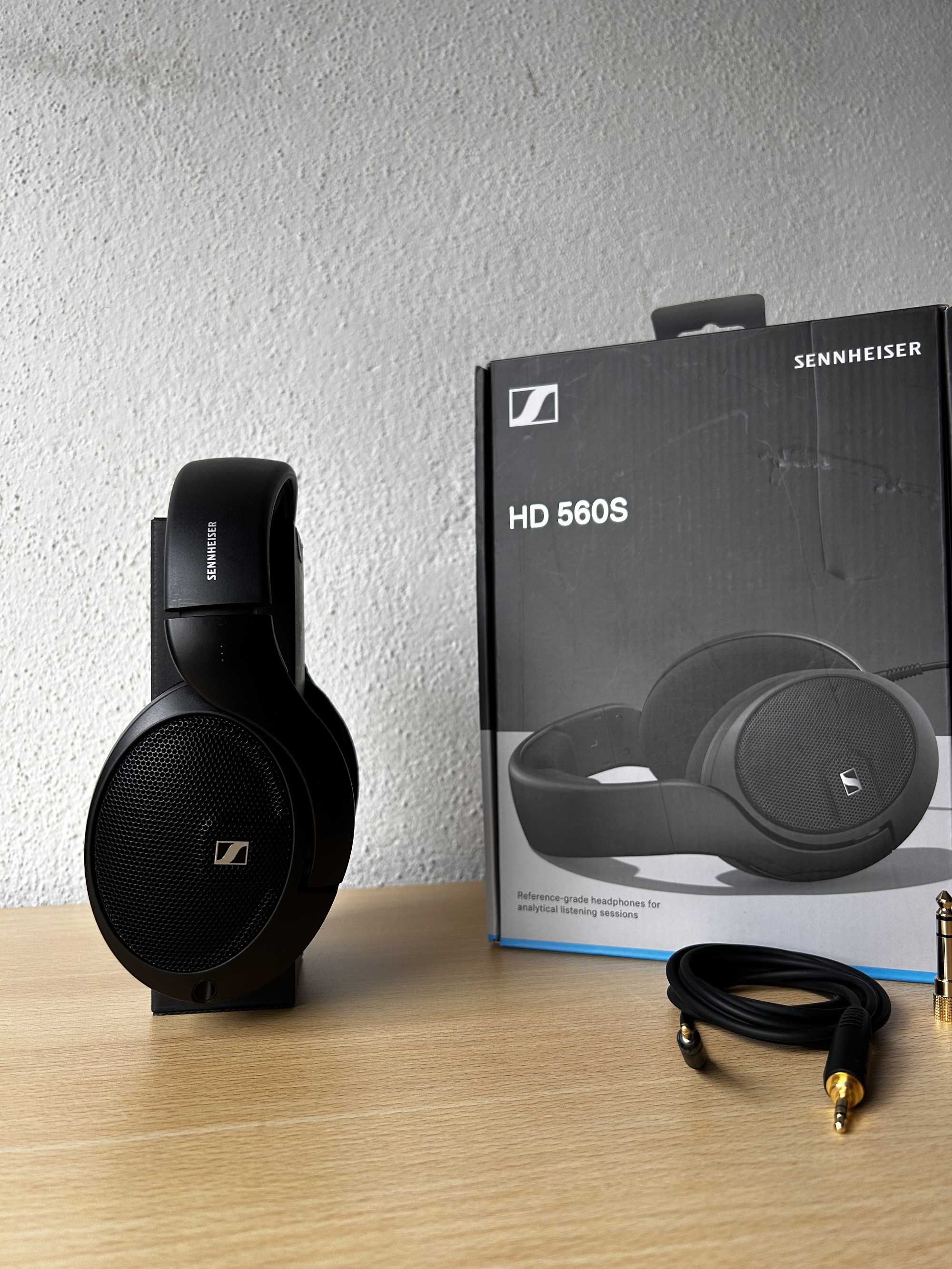 Auscultadores Sennheiser HD560S