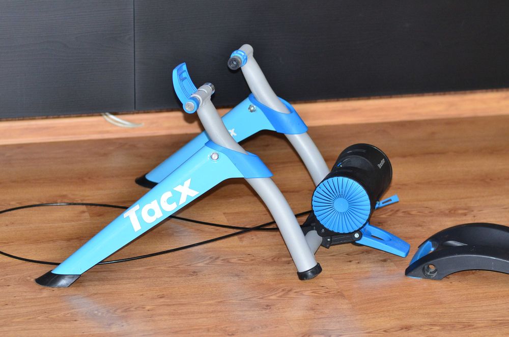 Trenażer magnetyczny rowerowy Tacx Booster