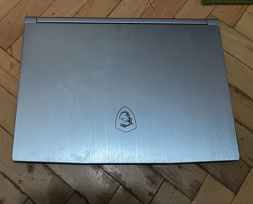 Ноутбук MSI Creator 15m  i7 10750h gtx 1660ti max q 32 gb ram ssd 256