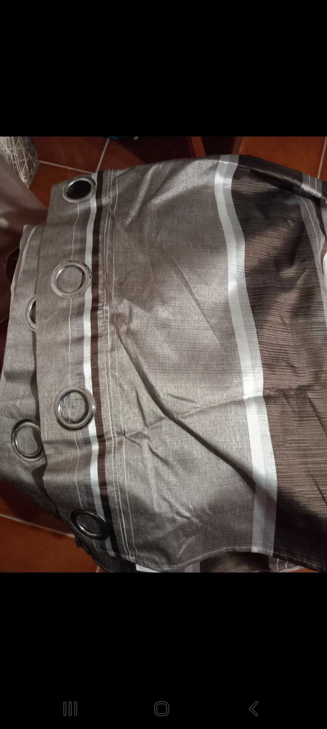 Cortinados opacos