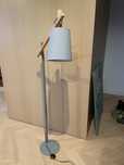 Lampa stojąca Jovik Z tekstylnym kloszem, szara, wysokość 166 cm