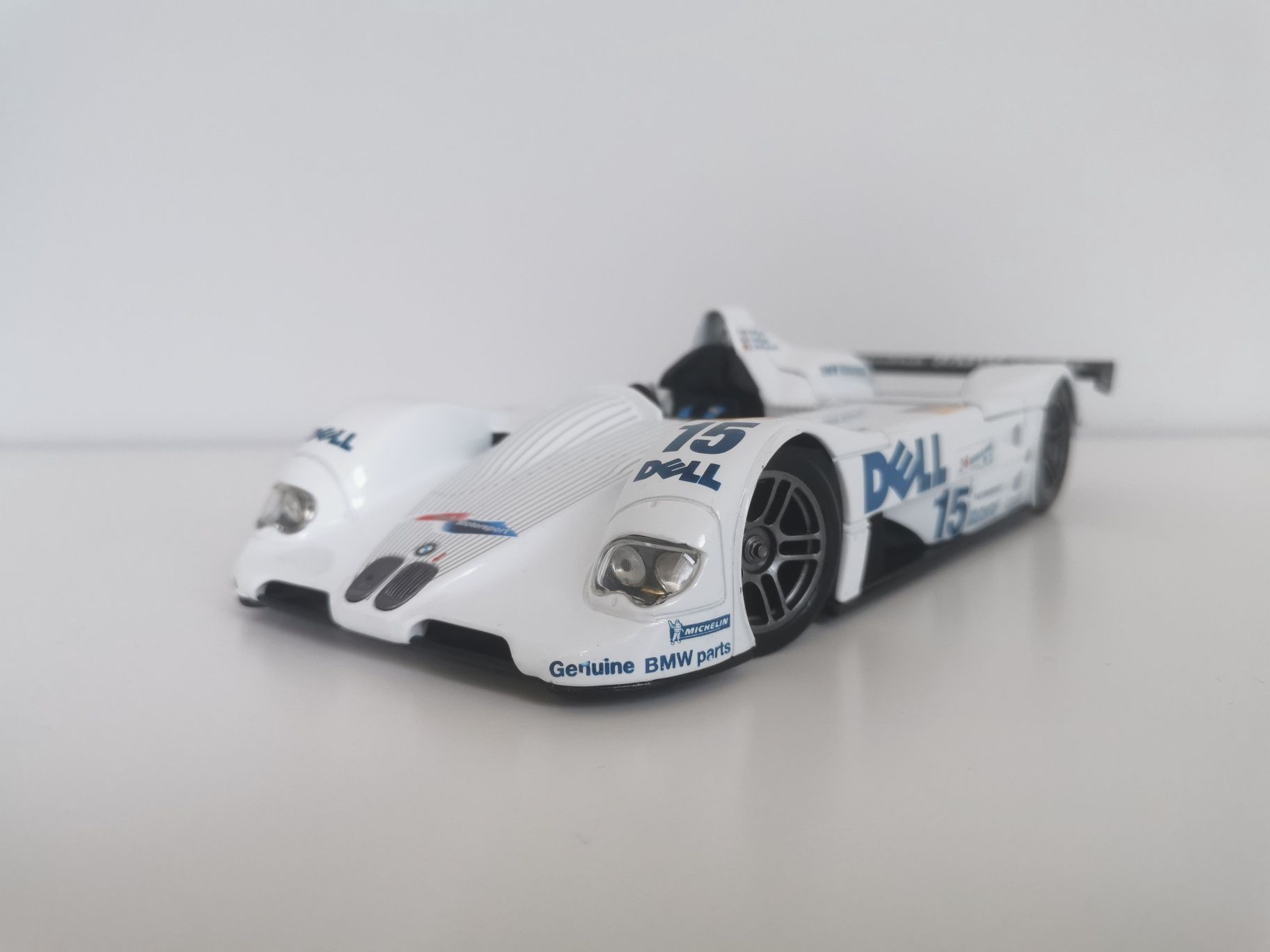 Maisto Model BMW V12 LMR 1999 Le Mans Unikat 1/18 1:18