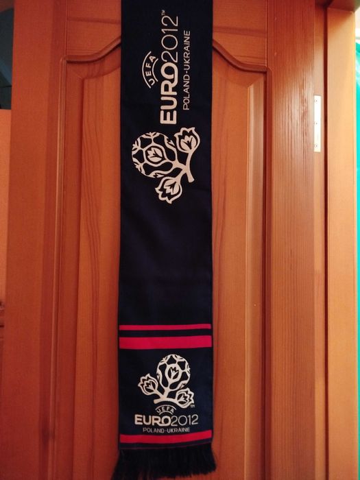 Шарф Евро 2012 г., салфетка вышитая
