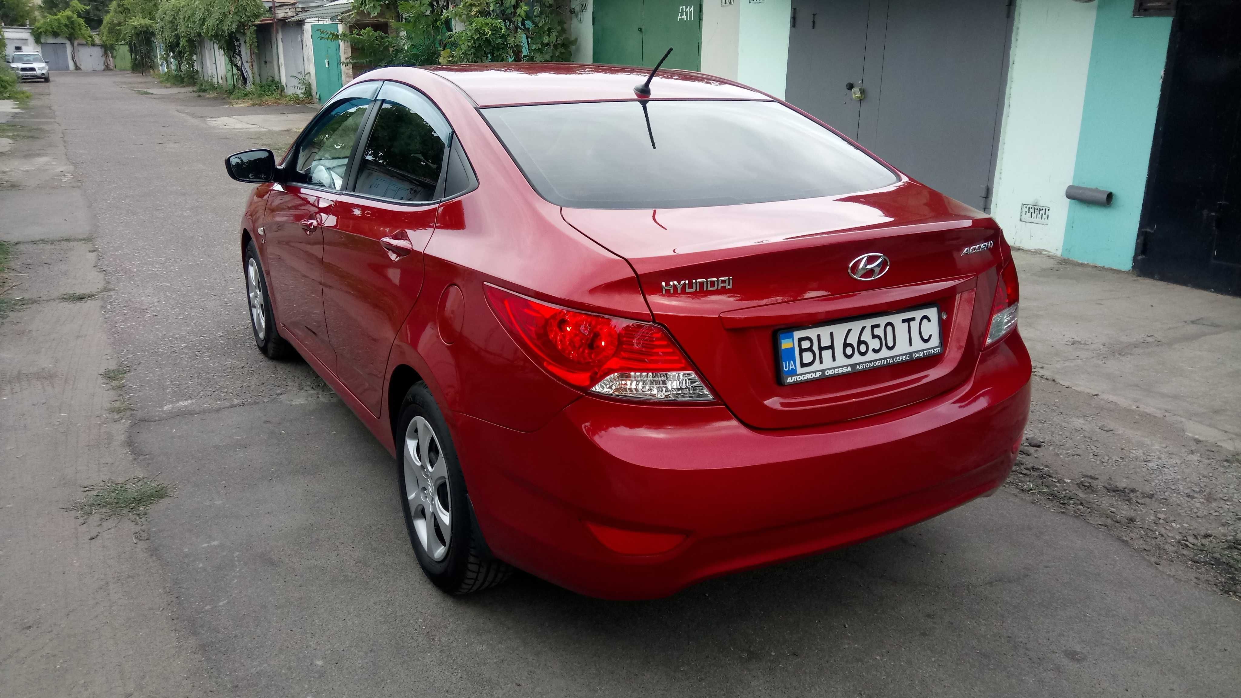 Хюндай акцент автомат 1,6 бензин Hyundai Accent automat 2011 год авто