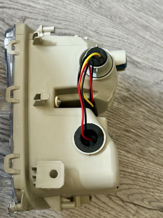 фари, туманки TOYOTA PRIUS 09-15 LED денне світло+ поворот. ДХО