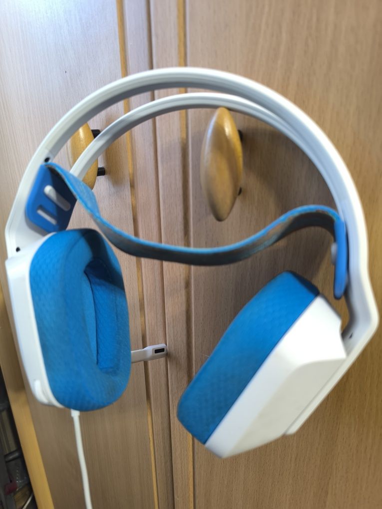 Logitech G335 Навушники