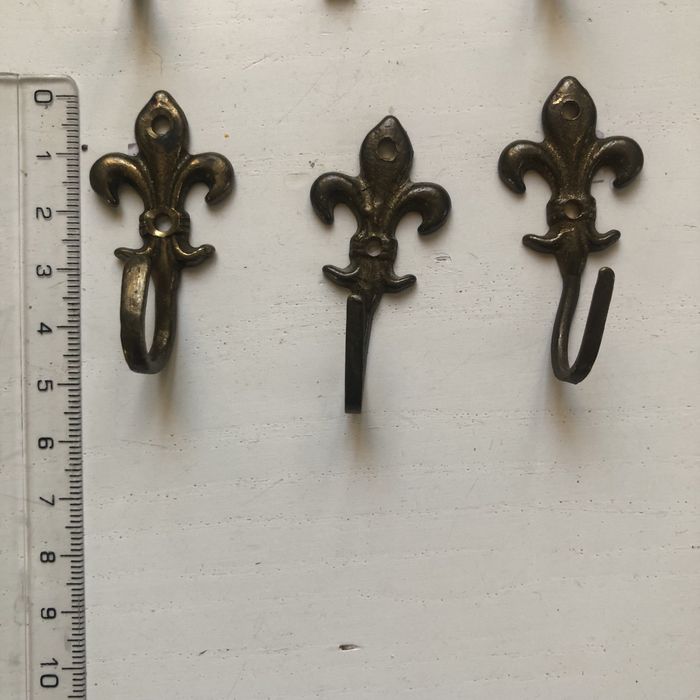 Гачок вішалка латунь вінтаж