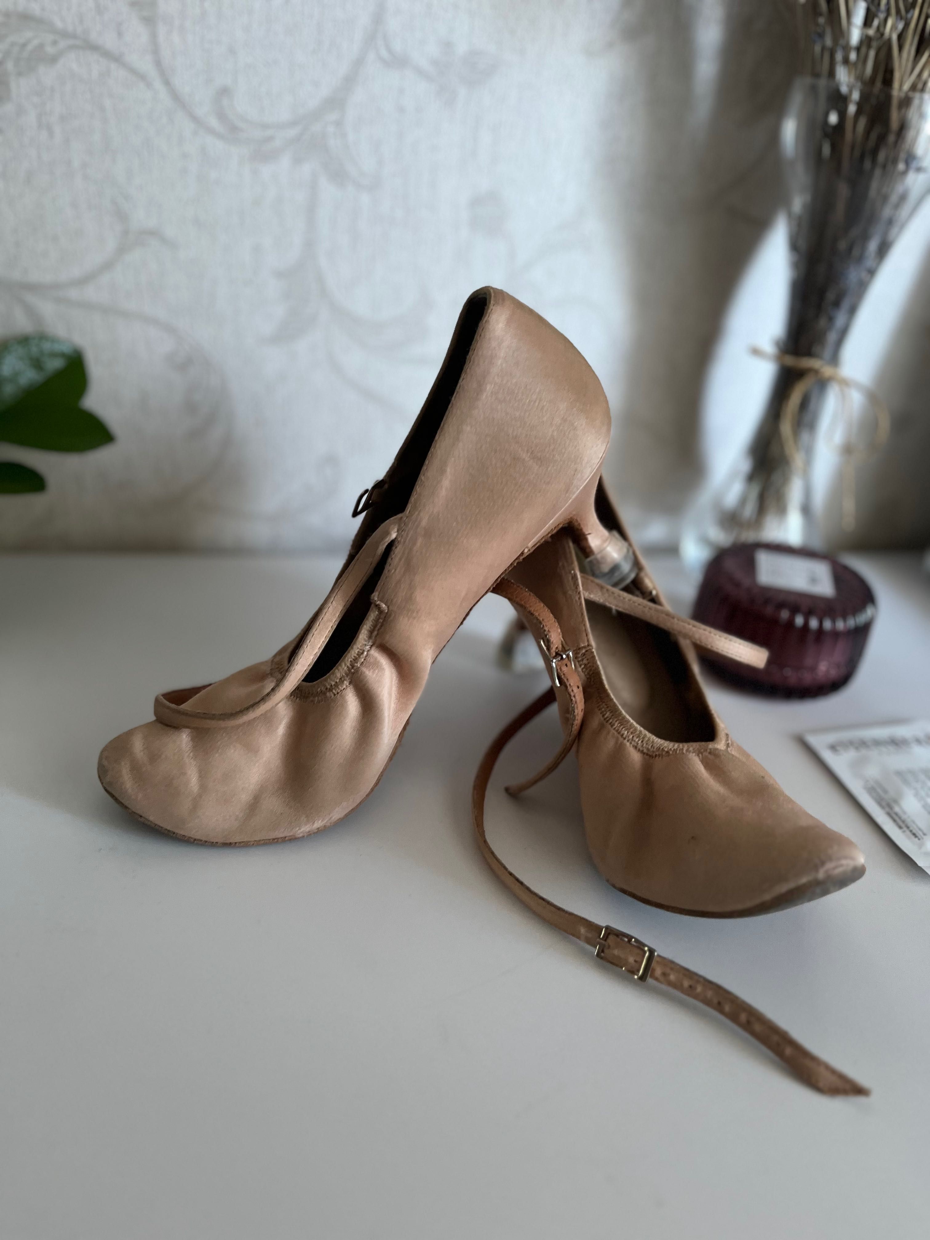 Стандарт туфлі р37 DanceMe