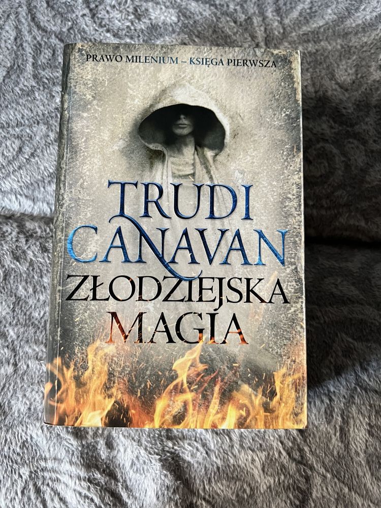 Trudi Canavan - Złodziejska Magia / Prawo Millenium I