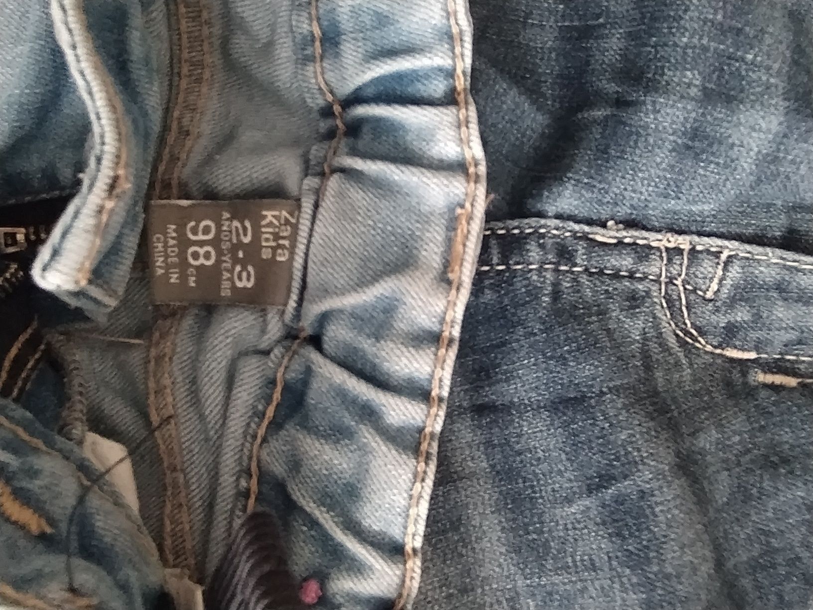 Varias roupa criança 2,3,4 anos