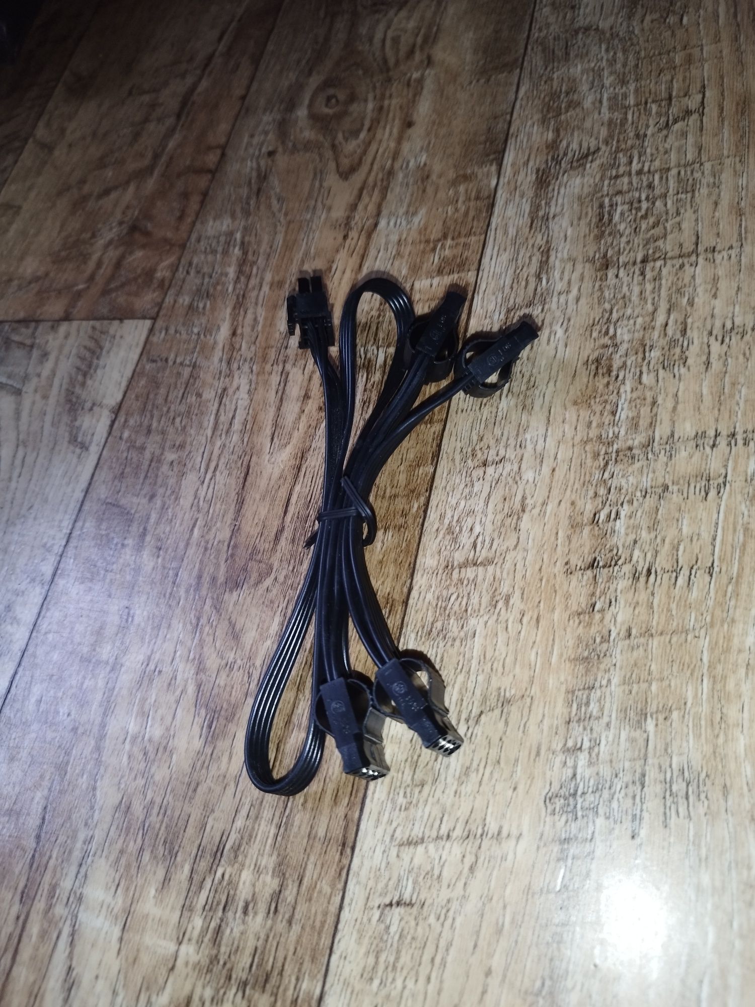 Kabel modularny 4x MOLEX do zasilaczy Corsair TX