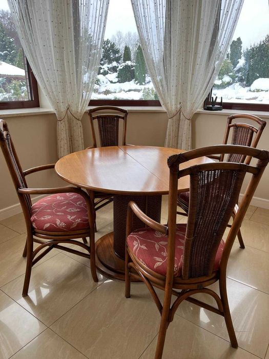 Stół okrągły rozkładany i krzesła WILIMEX