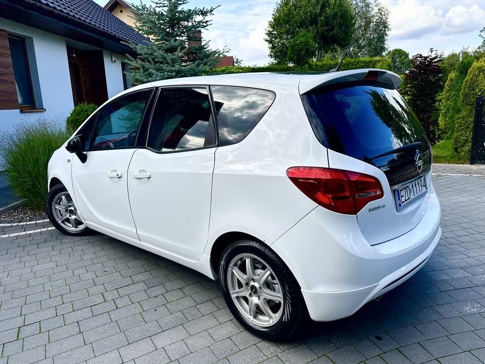 Meriva wersia limit 1,4 turbo 61 tys serwis do końca 2011 r