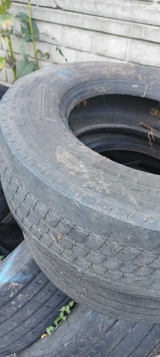 Opony Ciężarowe - 245  235 /17.5  oddam za darmo