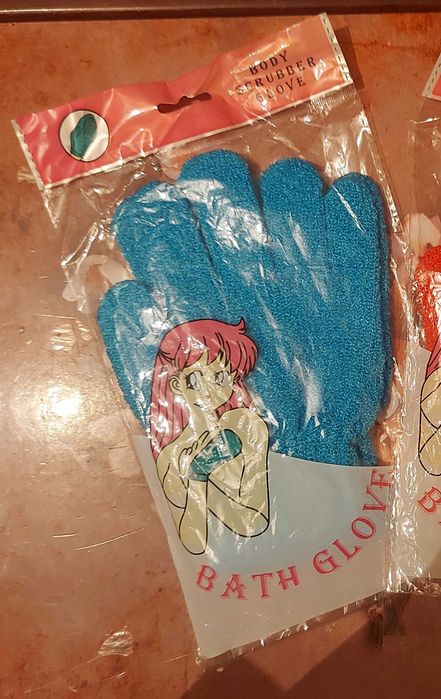 Массажная мочалка-перчатка на обе руки голубого цвета