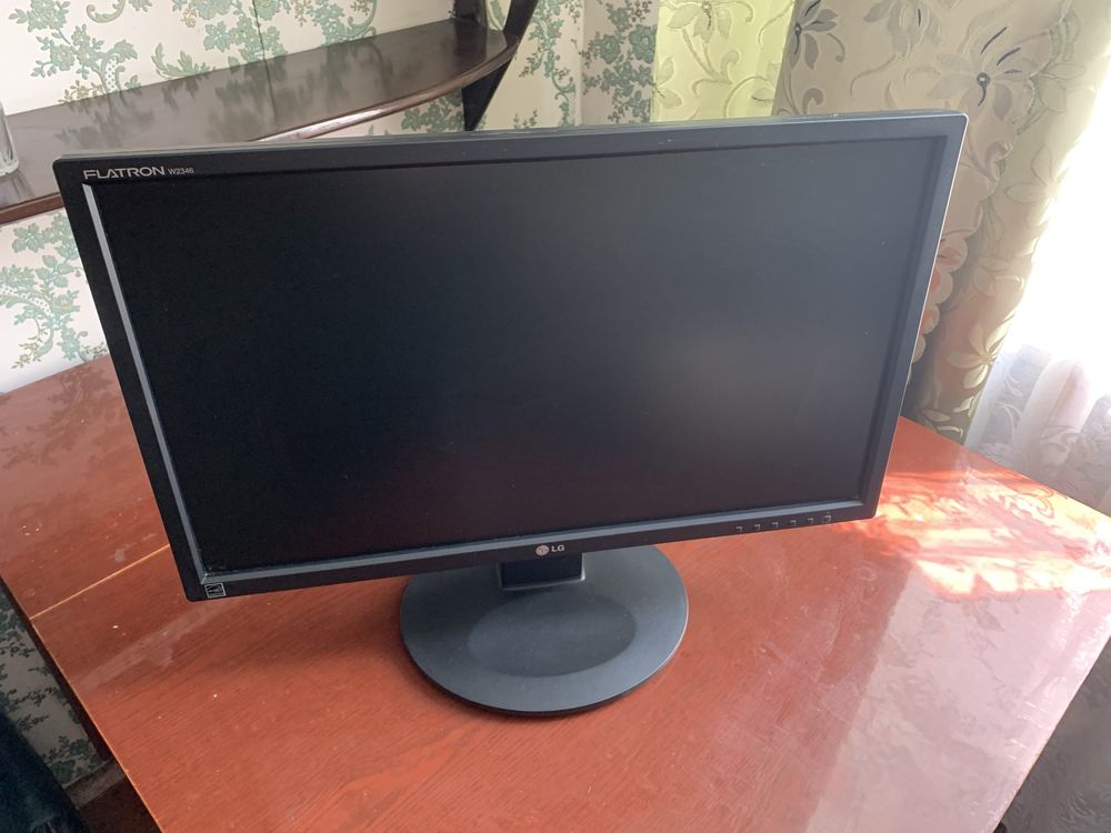 Монітор LG  flatron  w- 2346 б/у