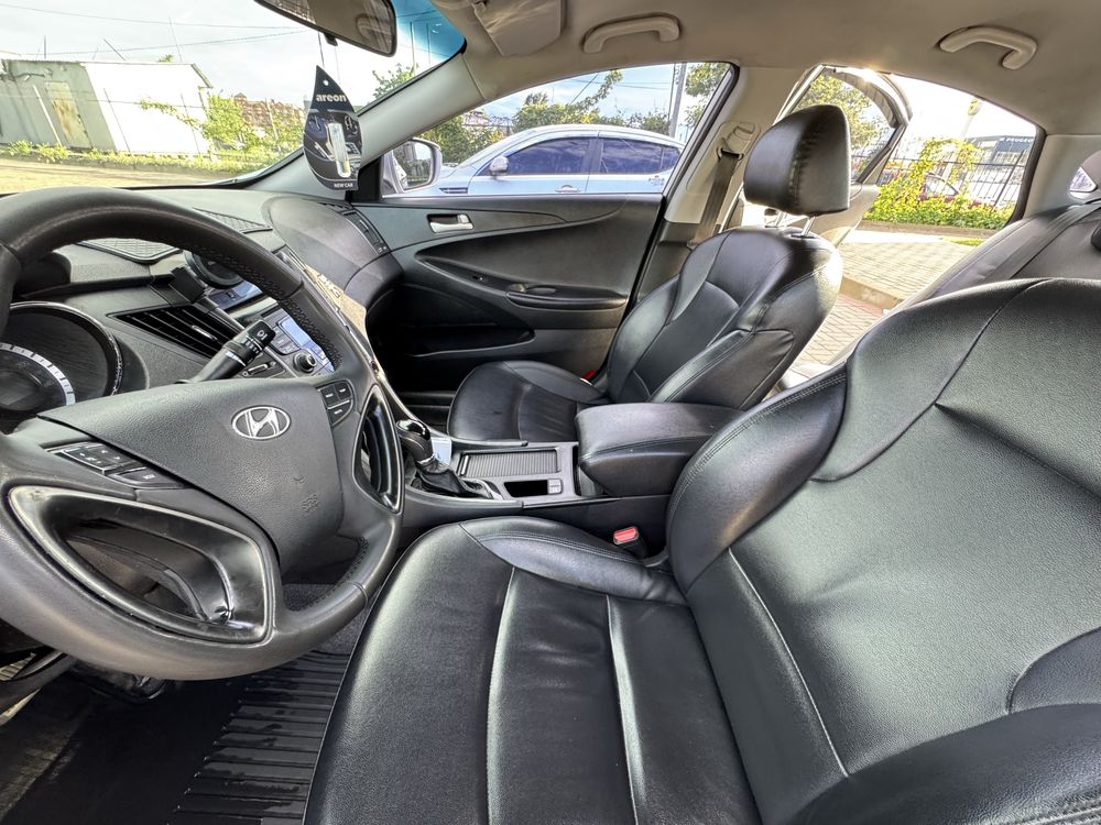 Продам машину Hyundai Sonata 2013 року
