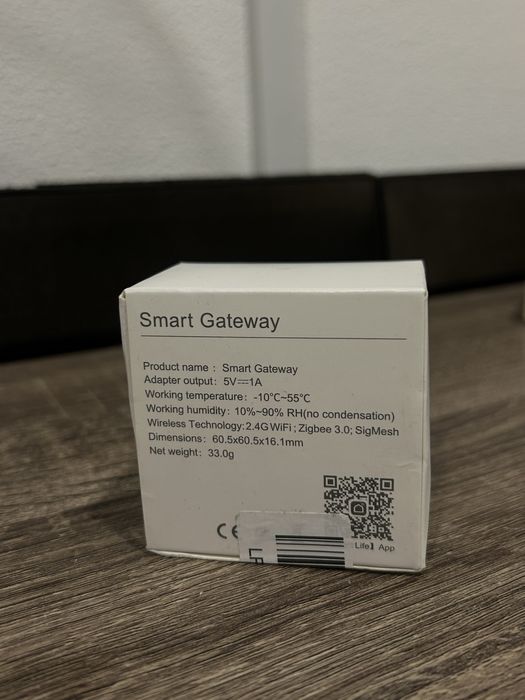 Smart Gateway Wi-Fi 2.4G, Zigbee 3.0, Bluetooth Low Energy (BLE)