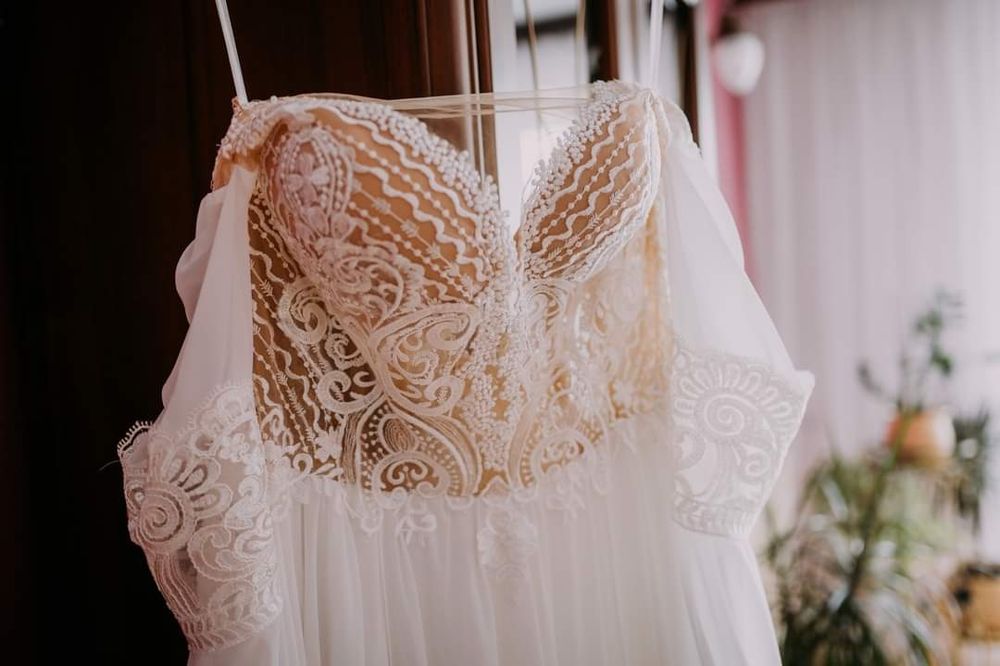 Suknia ślubna - długie rękawy