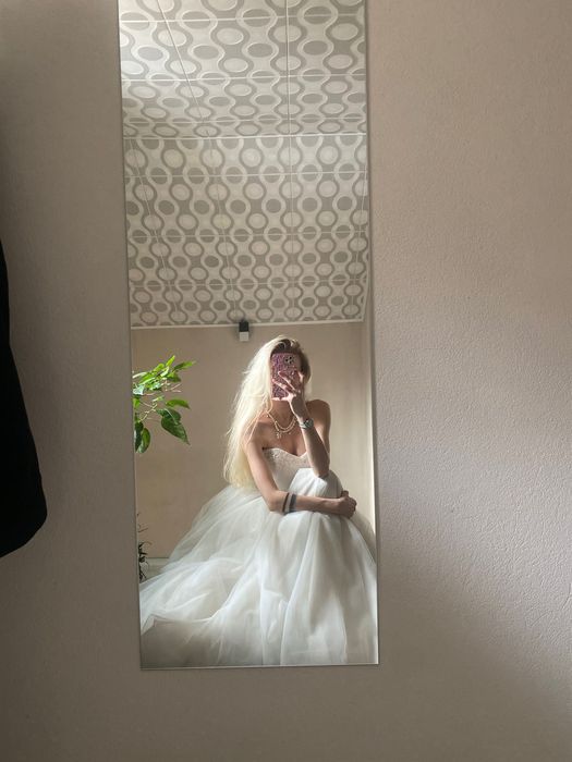 Suknia ślubna krój księżniczka